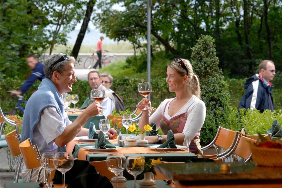 Am Weststrand Aparthotel Kuehlungsborn Ngoại thất bức ảnh