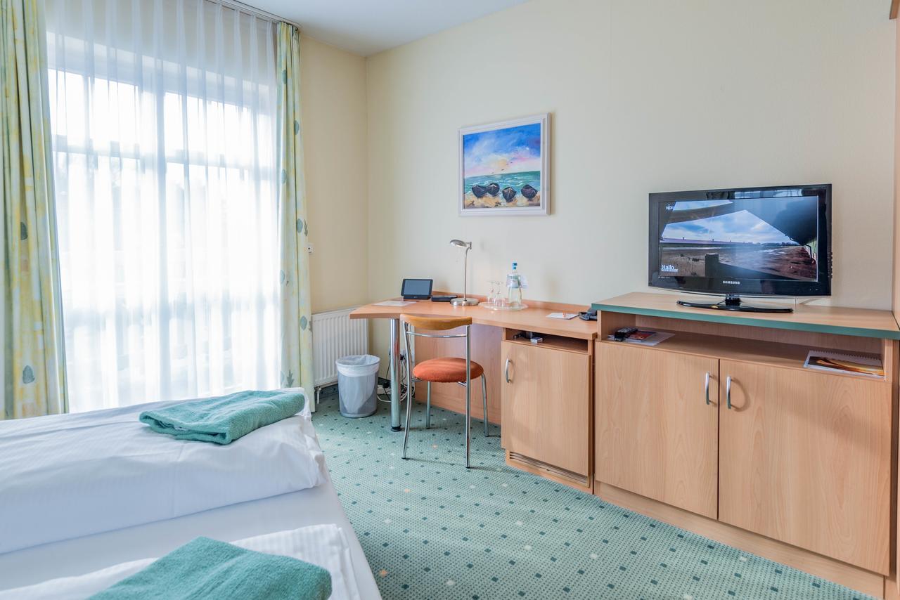 Am Weststrand Aparthotel Kuehlungsborn Ngoại thất bức ảnh