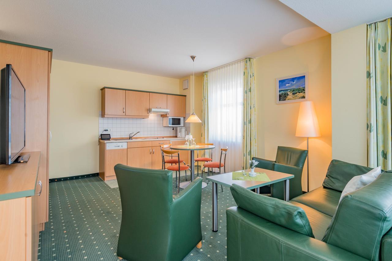 Am Weststrand Aparthotel Kuehlungsborn Ngoại thất bức ảnh