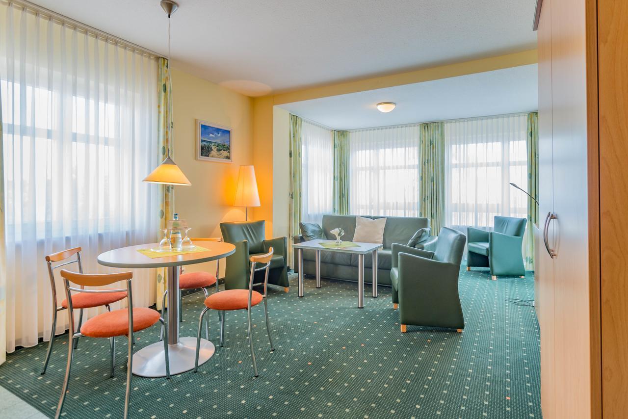 Am Weststrand Aparthotel Kuehlungsborn Ngoại thất bức ảnh